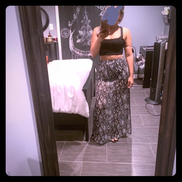 Double slit maxi skirt - Picture 2 of 7